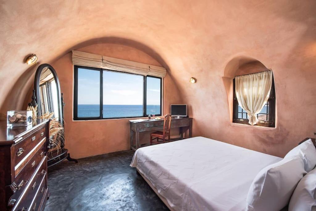 Ramni House: Private Villa With Pool By The Sea Ия Экстерьер фото